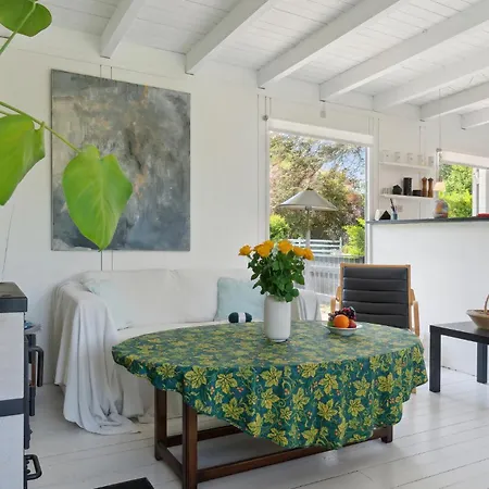 3 Bedroom Cozy In *