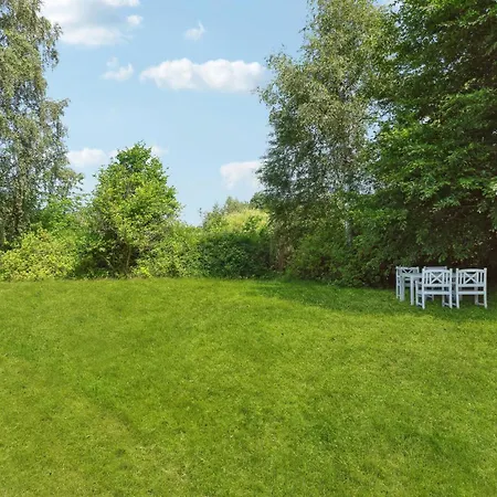 3 Bedroom Cozy In 度假居 Dronningmølle